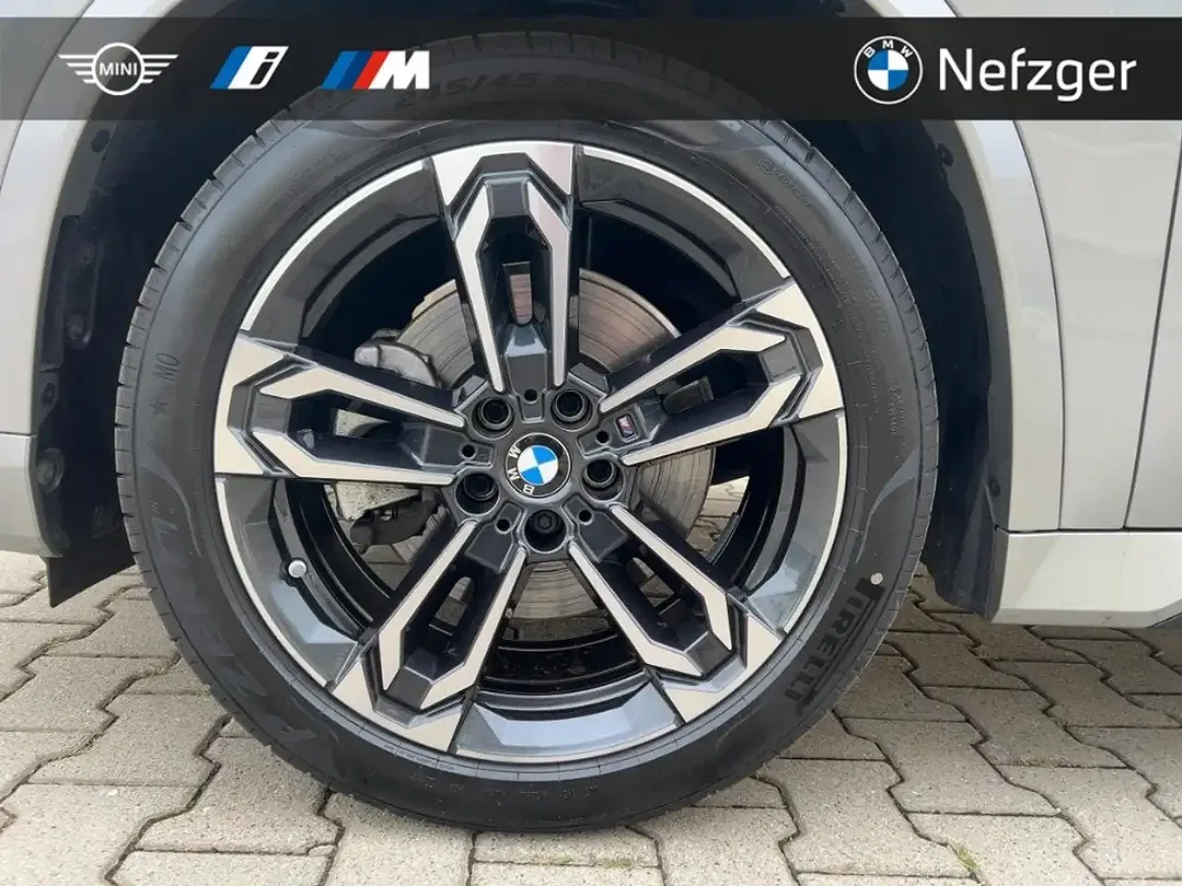 BMW X1 - Thumbnail 12