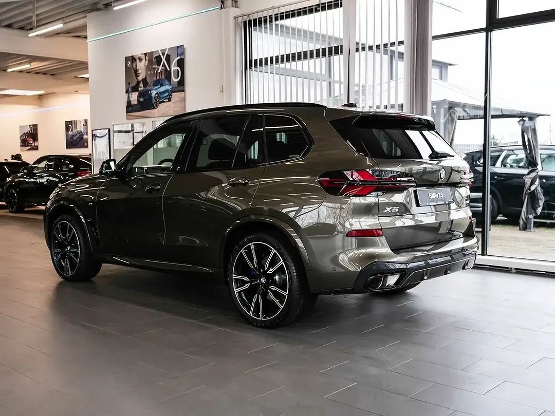 BMW X5 - Thumbnail 2