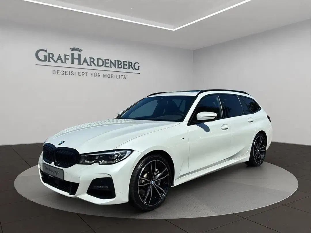 BMW 330 - Thumbnail 1