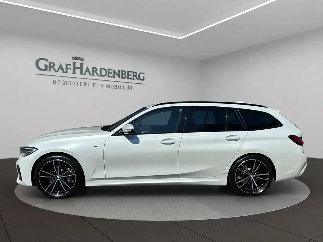 BMW 330 - Thumbnail 2