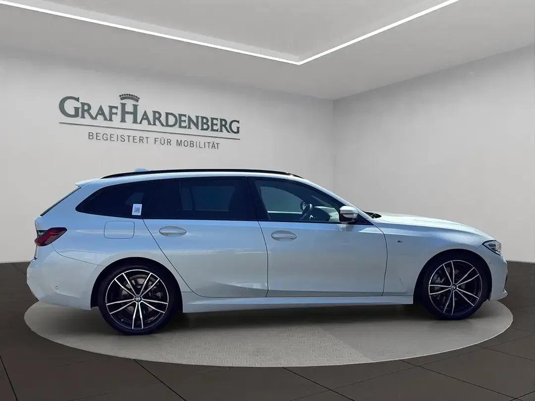 BMW 330 - Thumbnail 7