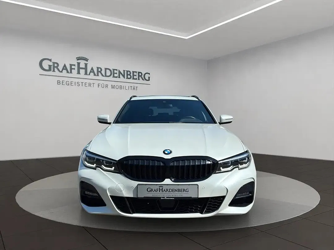 BMW 330 - Thumbnail 9