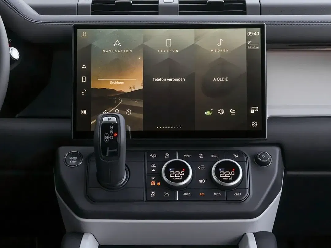 Land Rover Defender - Thumbnail 10