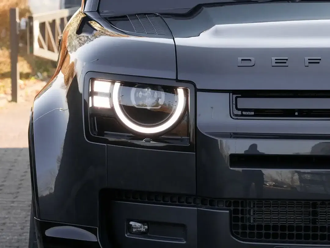 Land Rover Defender - Thumbnail 14