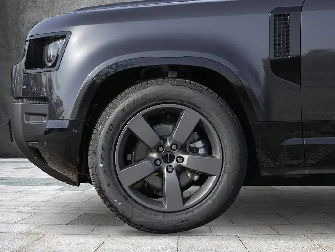 Land Rover Defender - Thumbnail 9