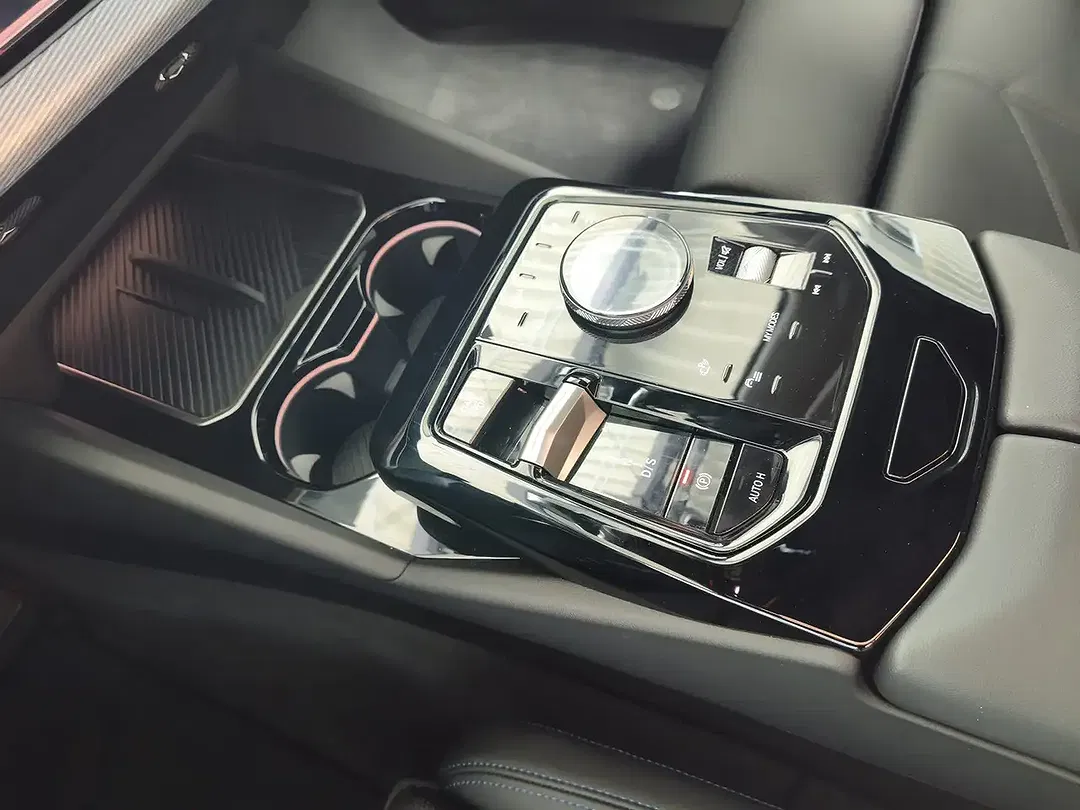 BMW 520 - Thumbnail 12