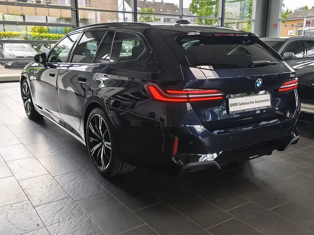 BMW 520 - Thumbnail 4