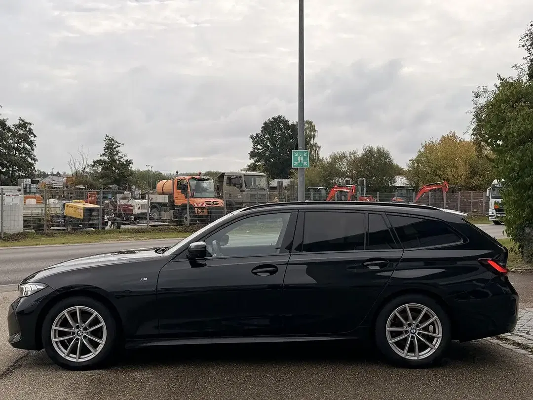 BMW 320 - Thumbnail 5