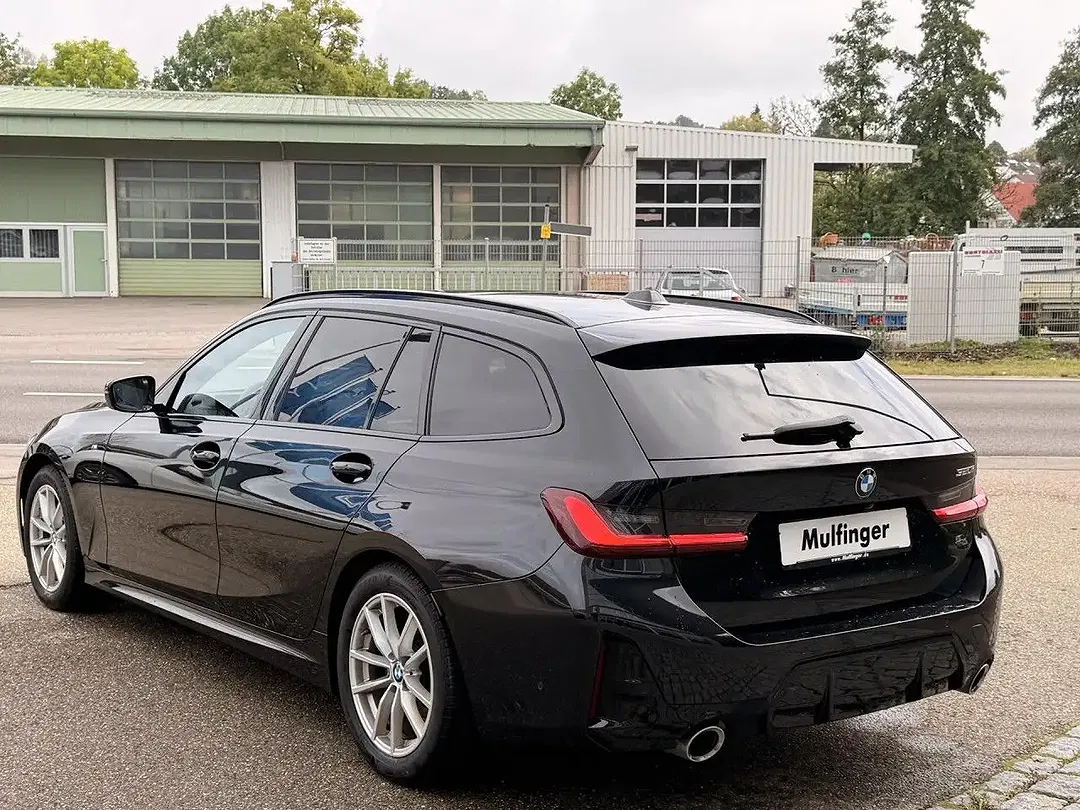BMW 320 - Thumbnail 6