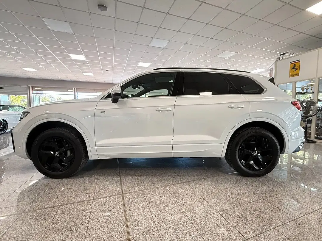 Volkswagen Touareg - Thumbnail 5