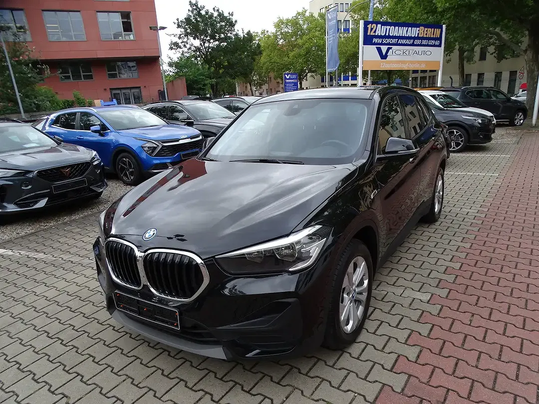 BMW X1 - Thumbnail 1