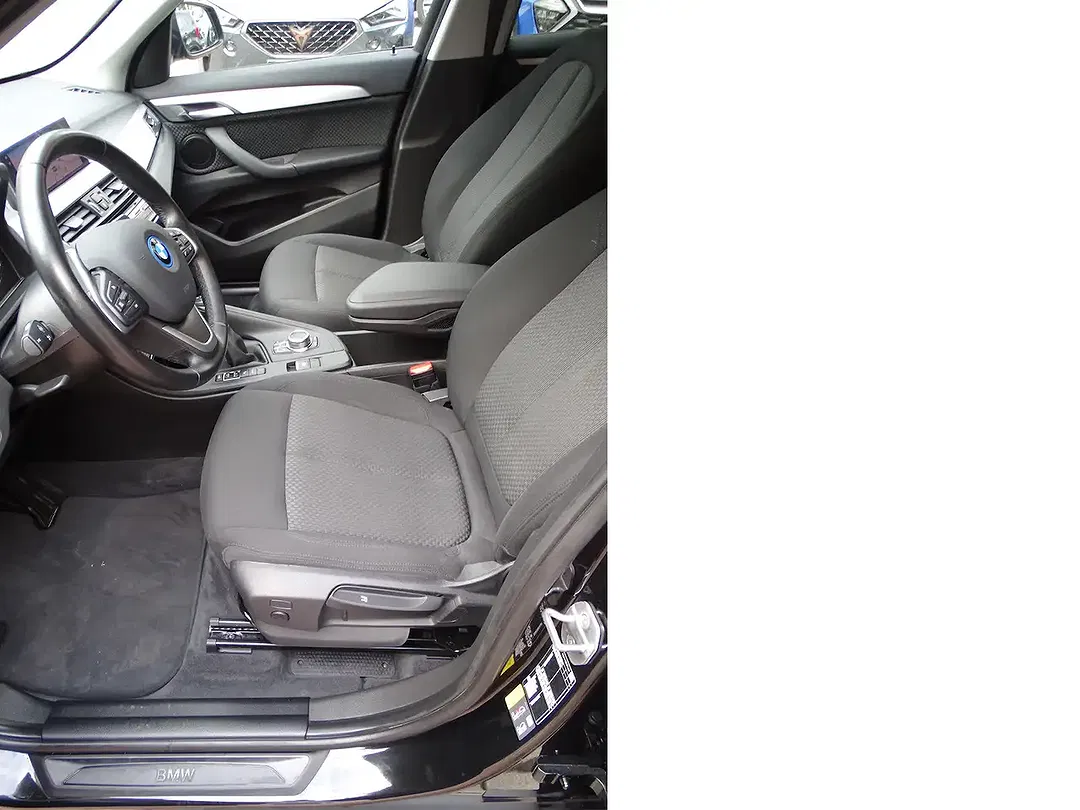 BMW X1 - Thumbnail 10