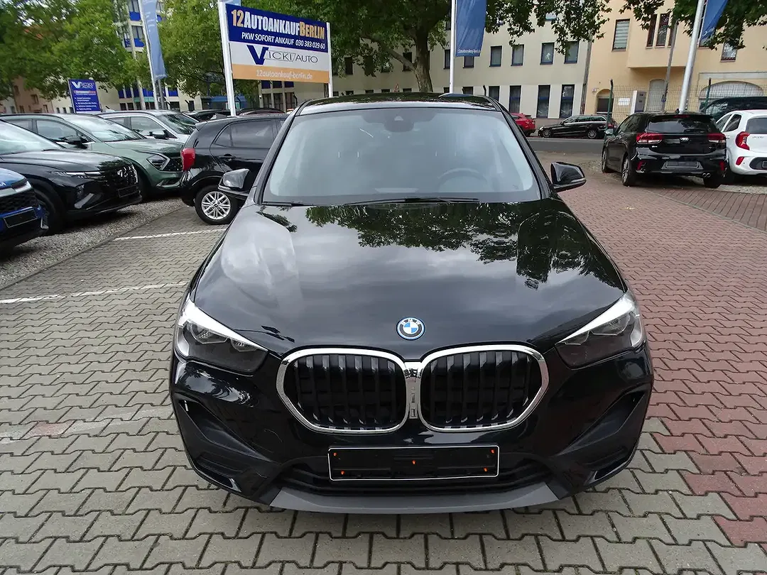BMW X1 - Thumbnail 2