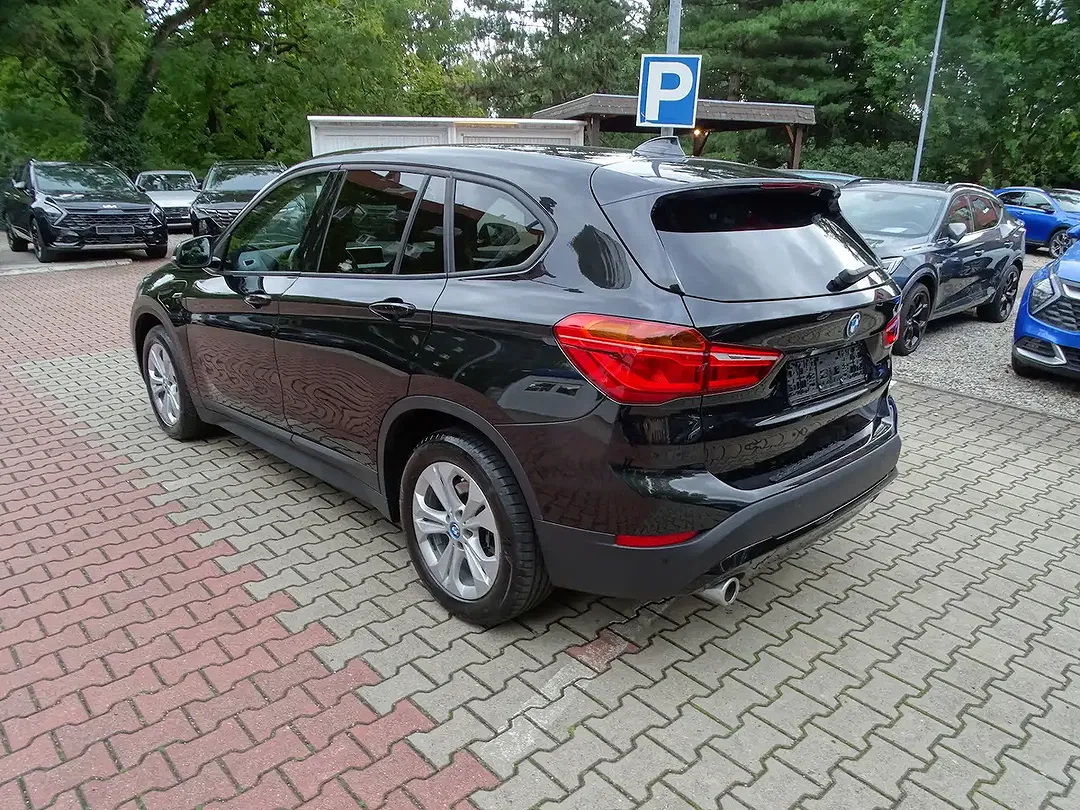 BMW X1 - Thumbnail 4