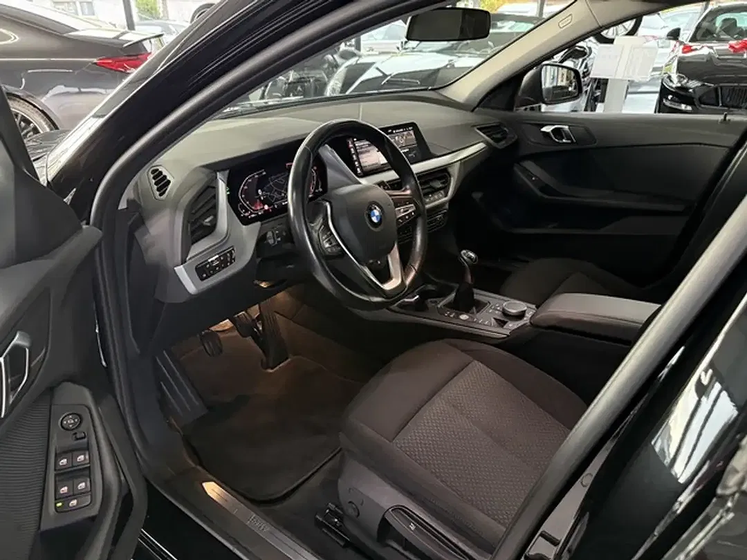 BMW 118 - Thumbnail 9