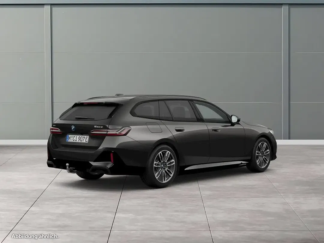 BMW 550 - Thumbnail 2