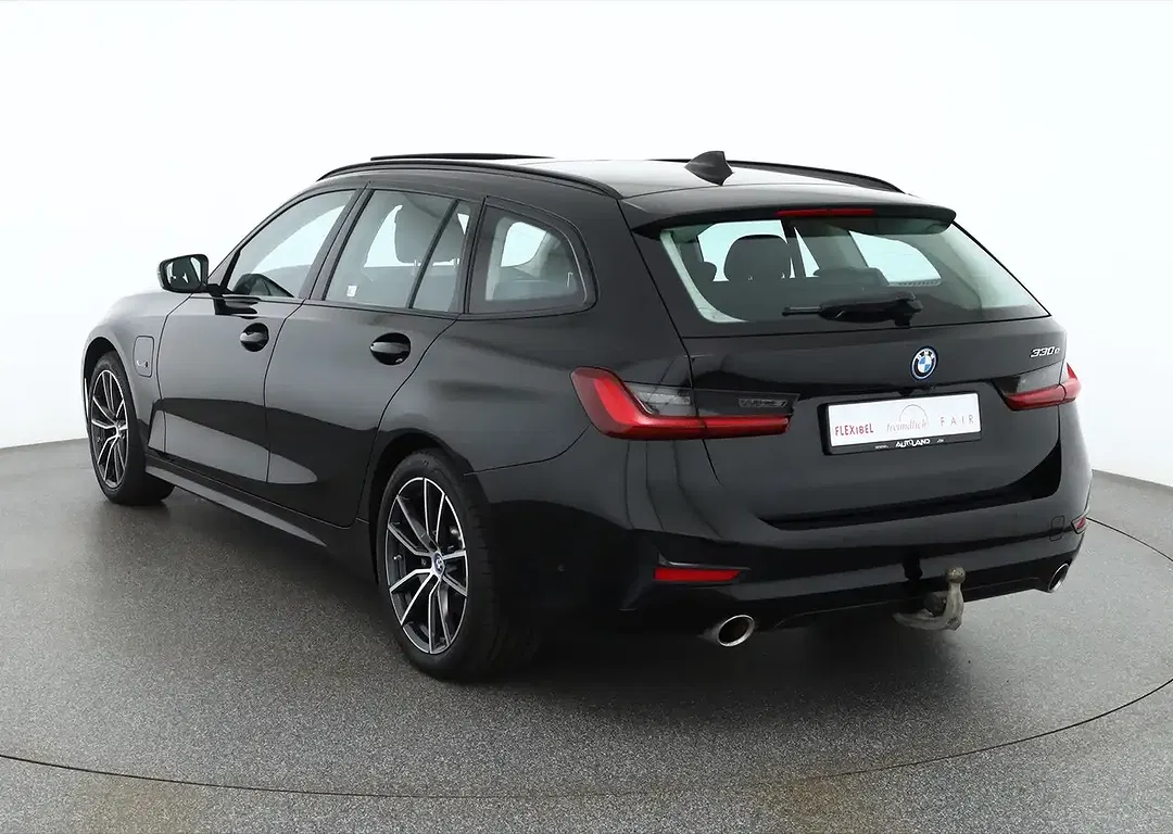 BMW 330 - Thumbnail 3