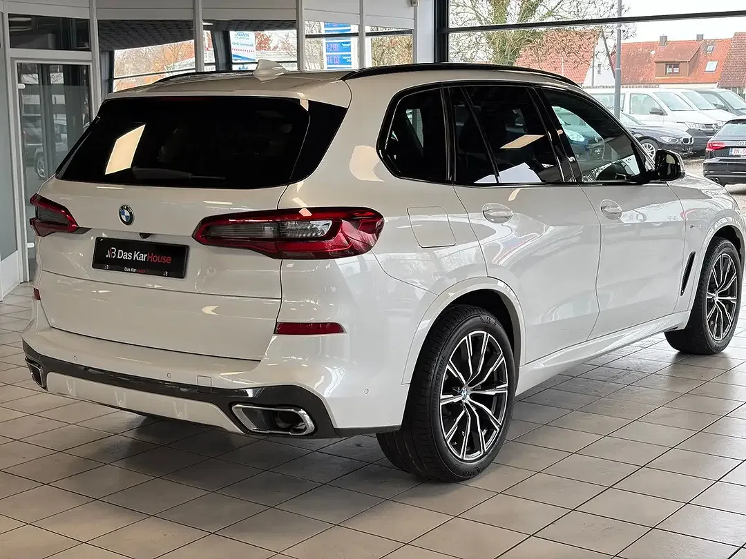 BMW X5 - Thumbnail 3