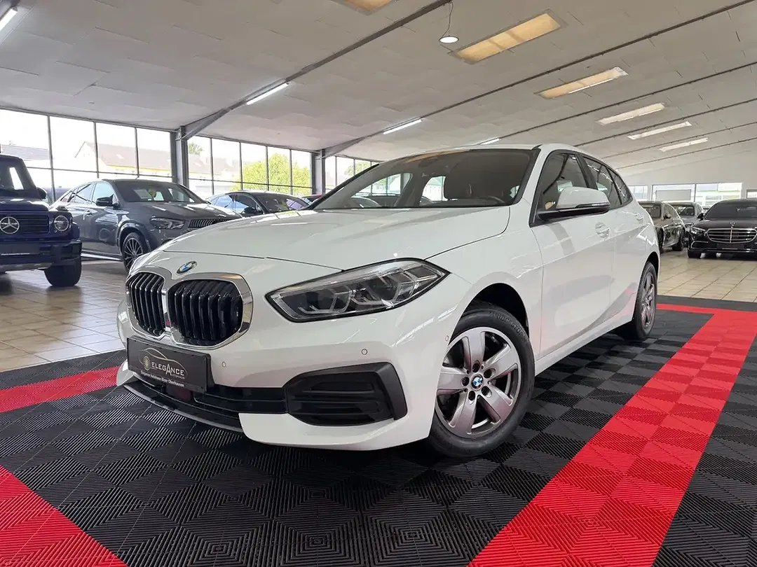 BMW 118 - Thumbnail 1
