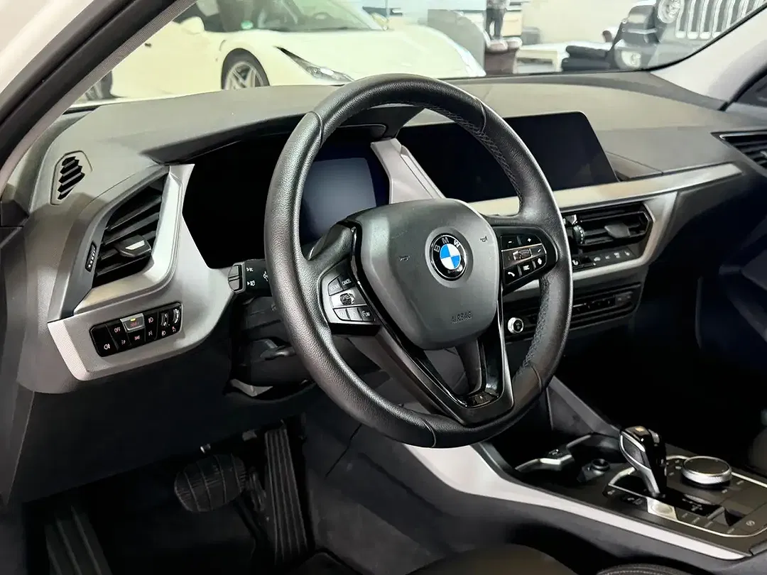 BMW 118 - Thumbnail 12