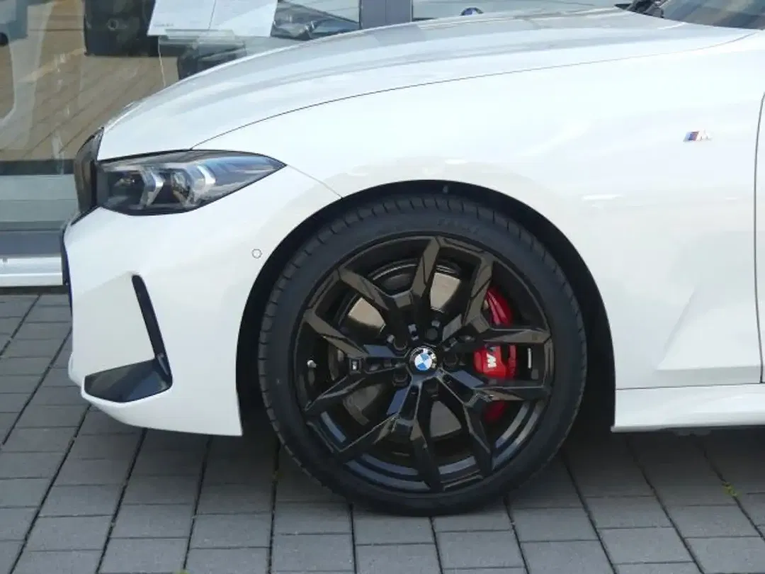 BMW 320 - Thumbnail 5
