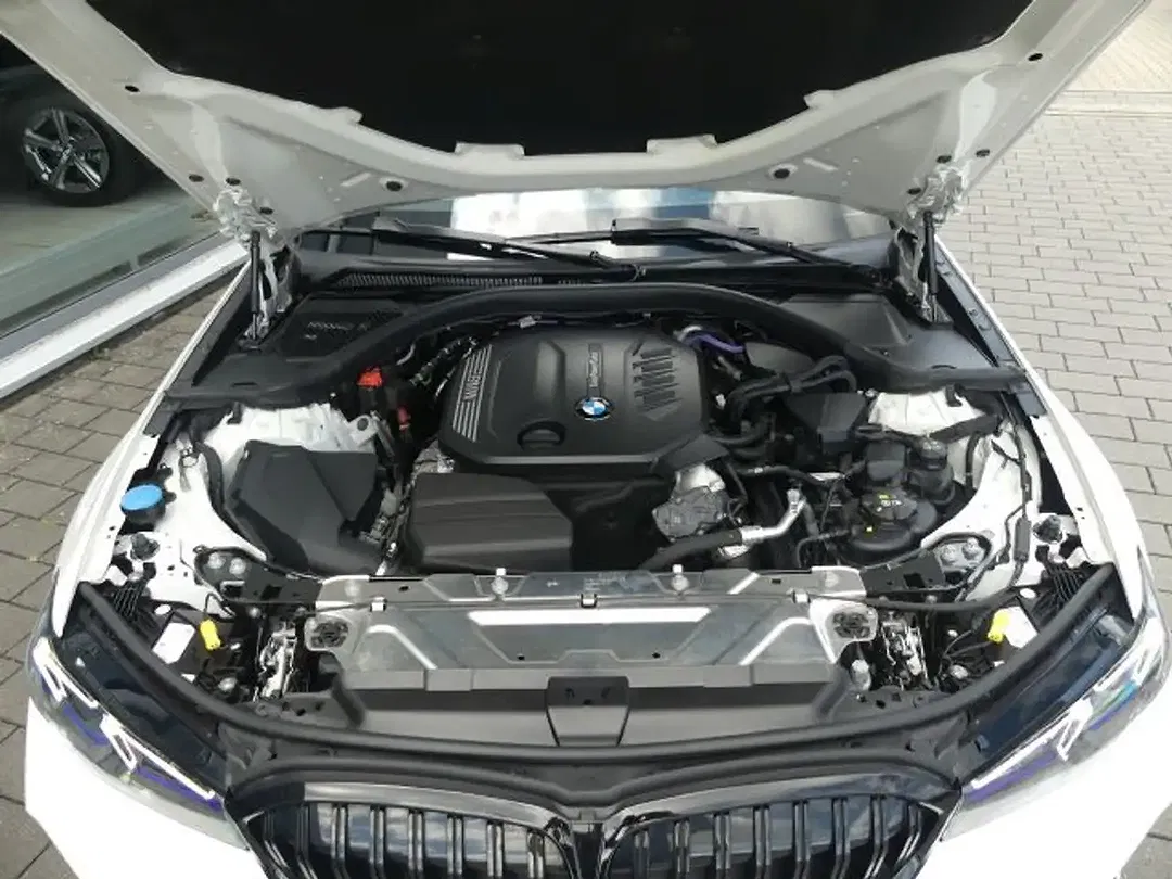 BMW 320 - Thumbnail 7