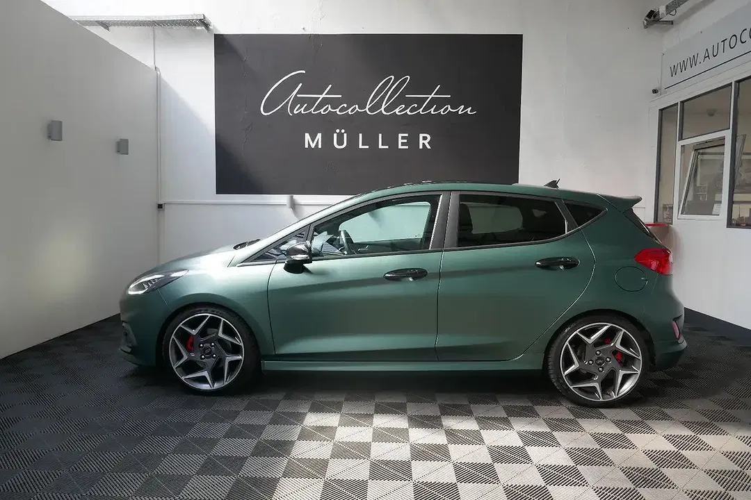 Ford Fiesta - Thumbnail 3