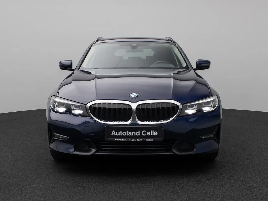 BMW 320 - Thumbnail 2