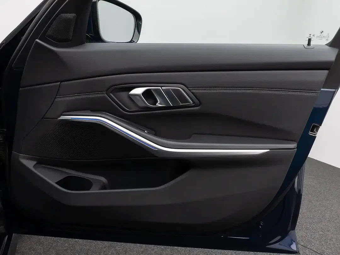 BMW 320 - Thumbnail 30