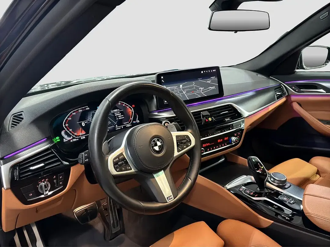 BMW 520 - Thumbnail 12
