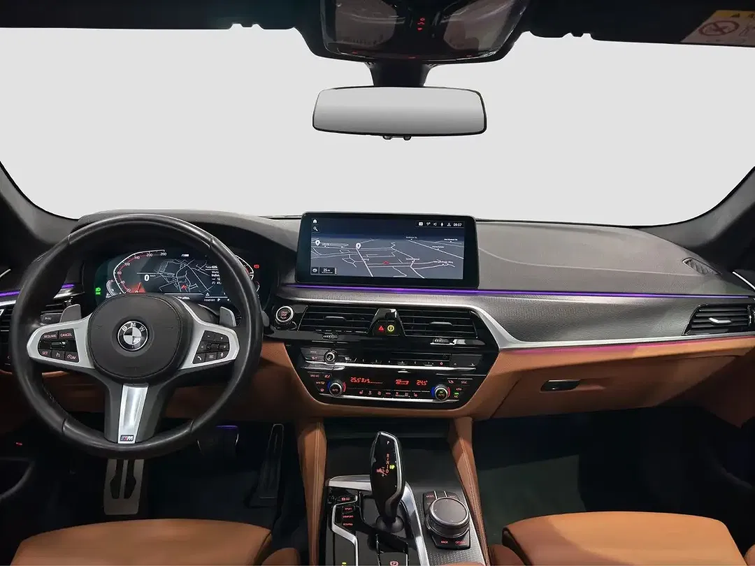 BMW 520 - Thumbnail 13