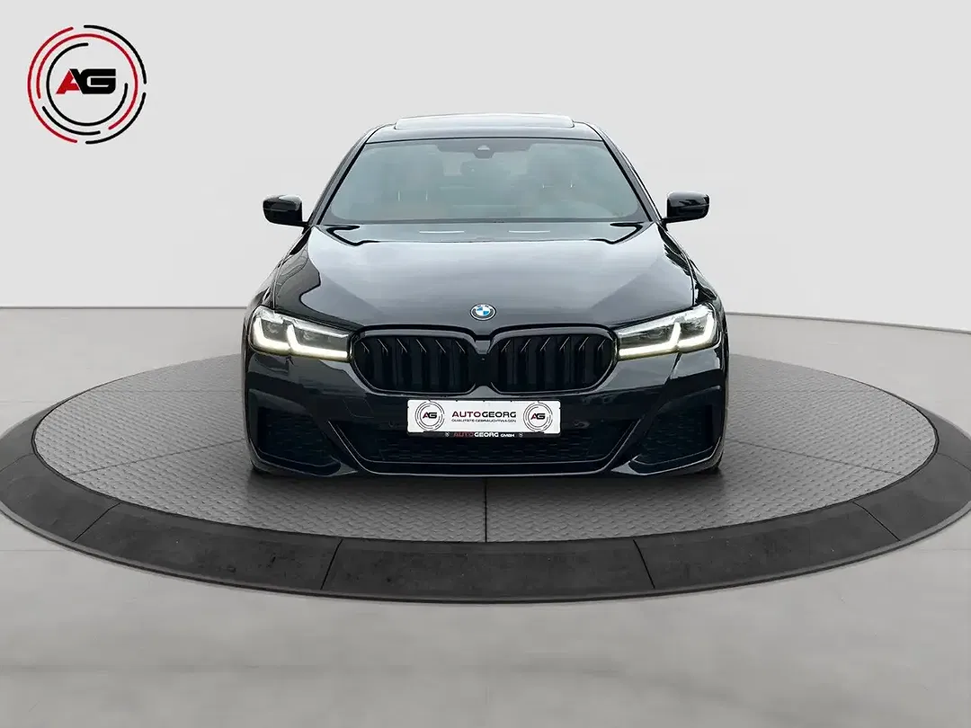 BMW 520 - Thumbnail 2