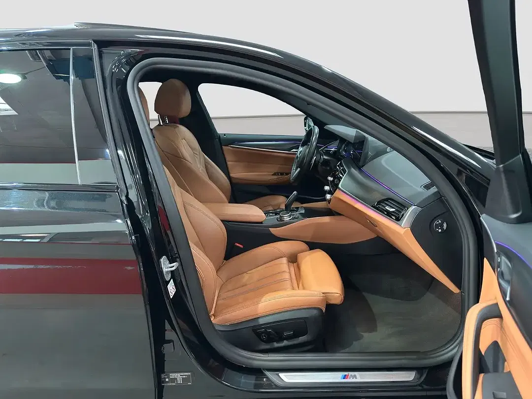 BMW 520 - Thumbnail 9