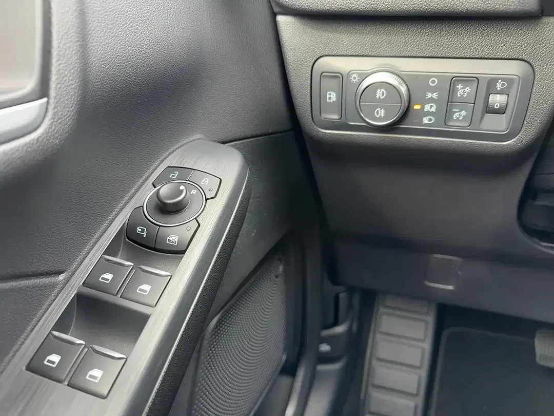 Ford Kuga - Thumbnail 14