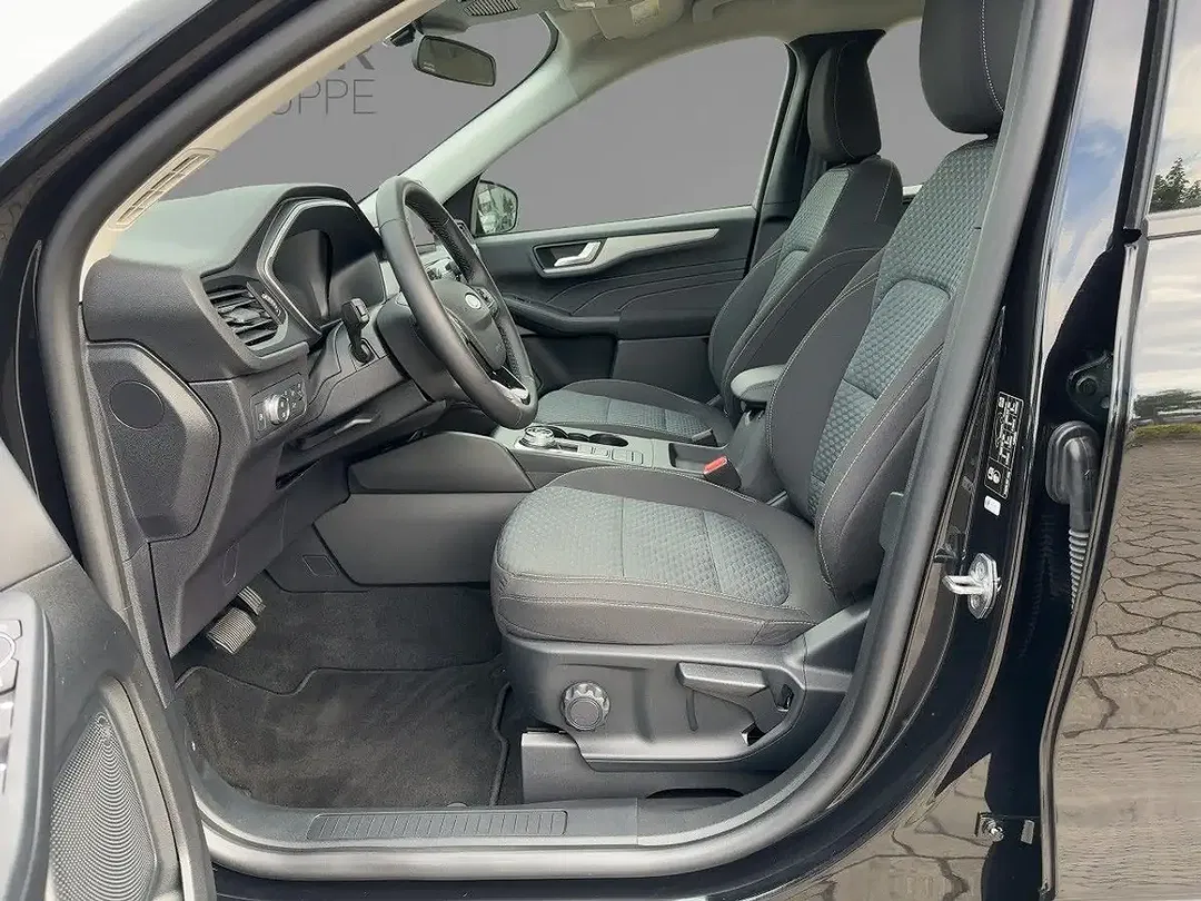 Ford Kuga - Thumbnail 8