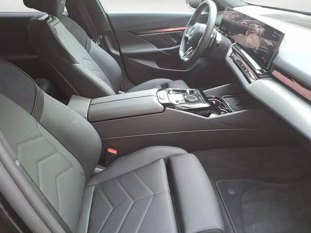 BMW 520 - Thumbnail 15