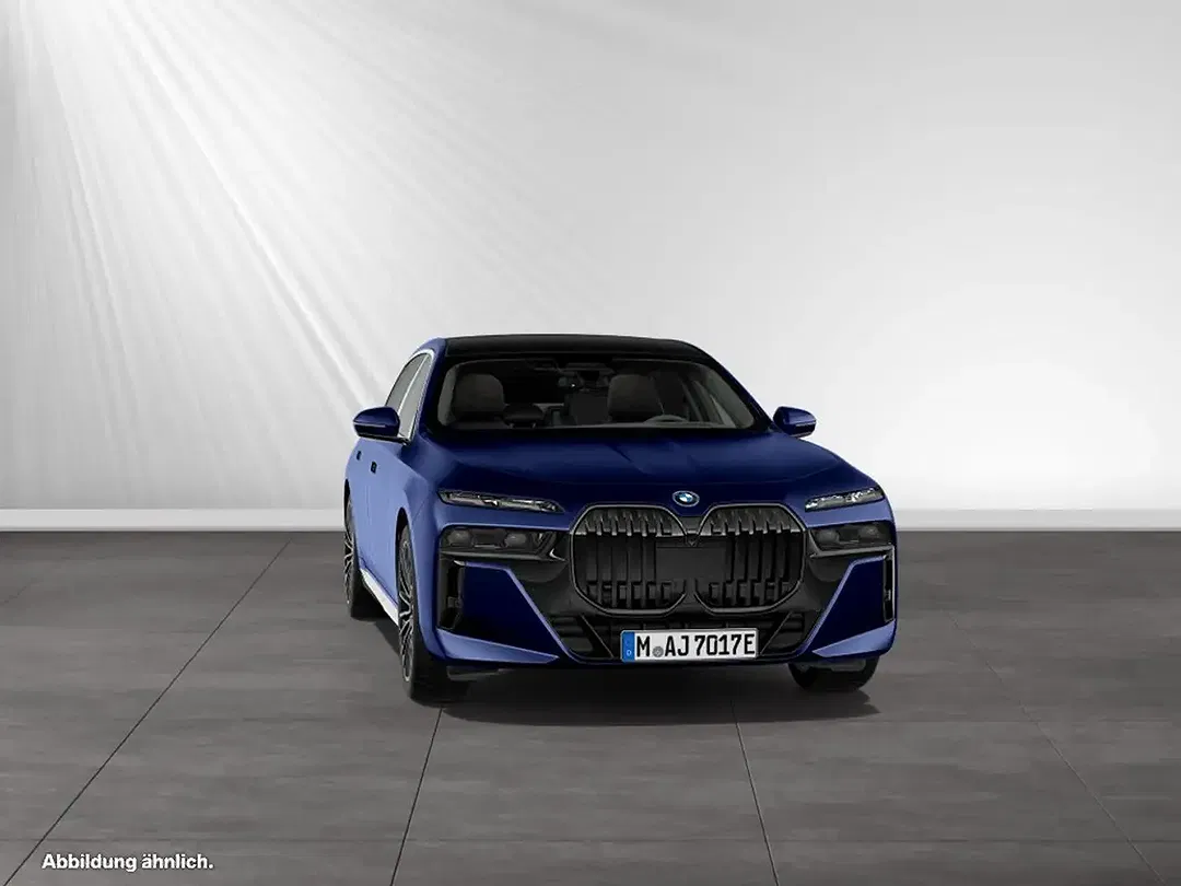 BMW 750 - Thumbnail 13