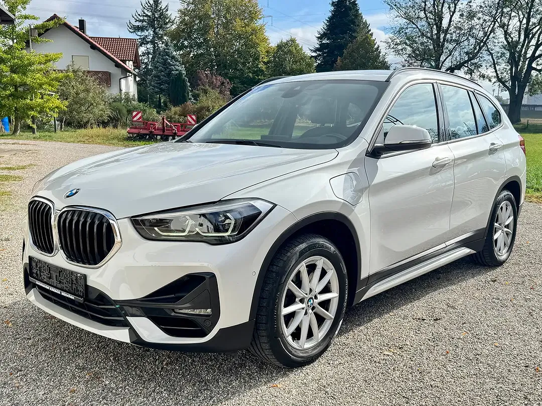 BMW X1 - Thumbnail 4
