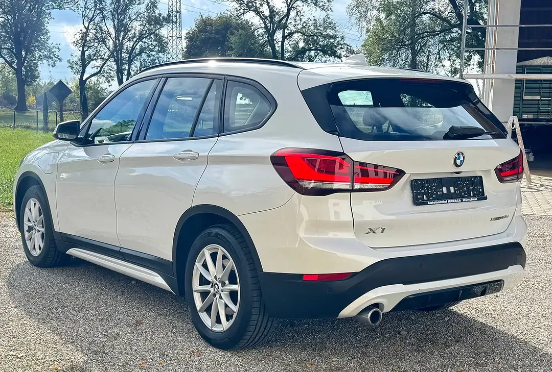 BMW X1 - Thumbnail 8