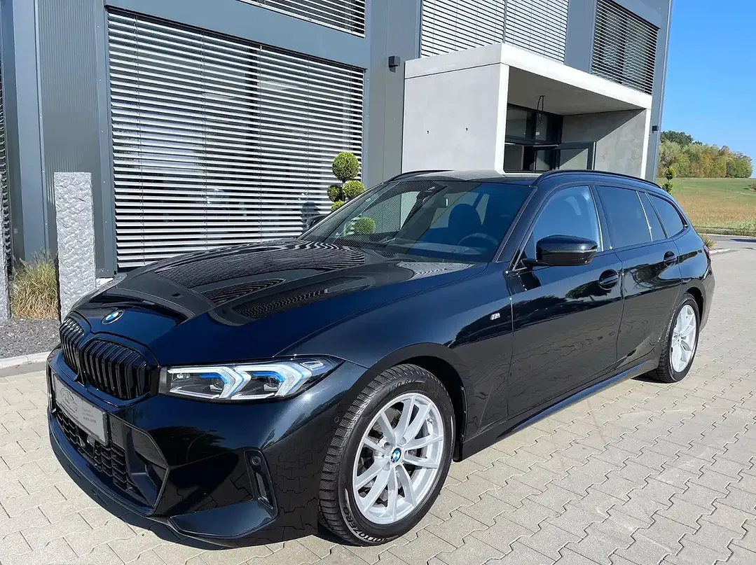 BMW 320 - Thumbnail 1