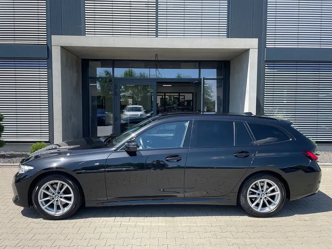 BMW 320 - Thumbnail 2