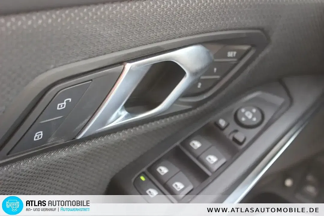 BMW 320 - Thumbnail 7