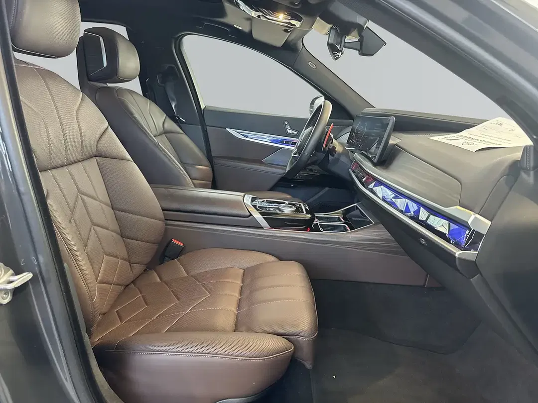 BMW 760 - Thumbnail 11
