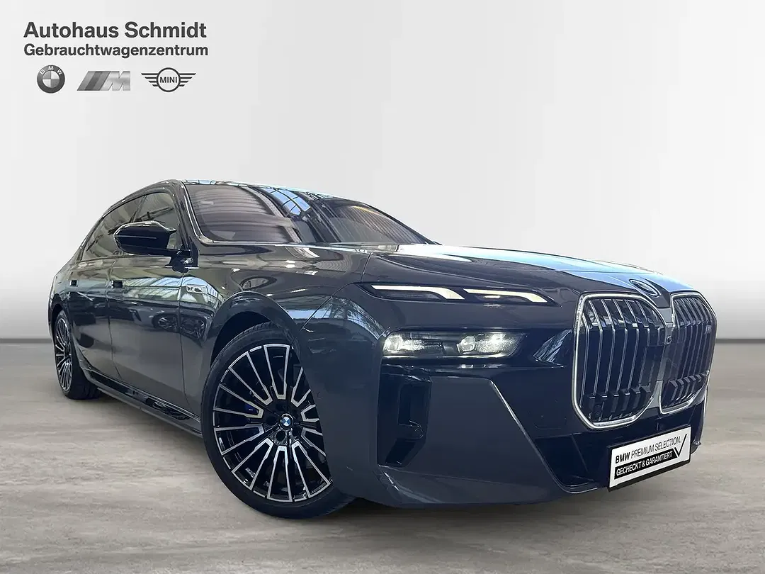 BMW 760 - Thumbnail 6