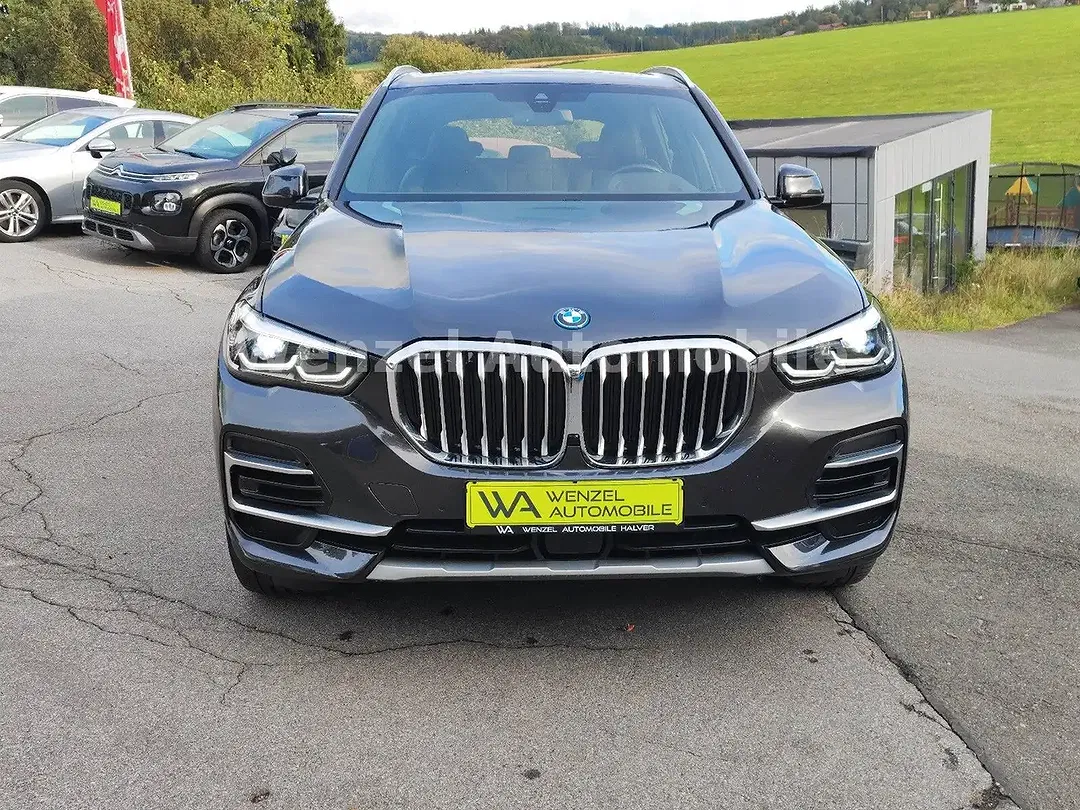 BMW X5 - Thumbnail 2