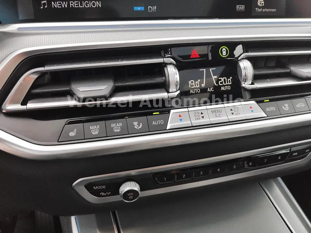 BMW X5 - Thumbnail 24