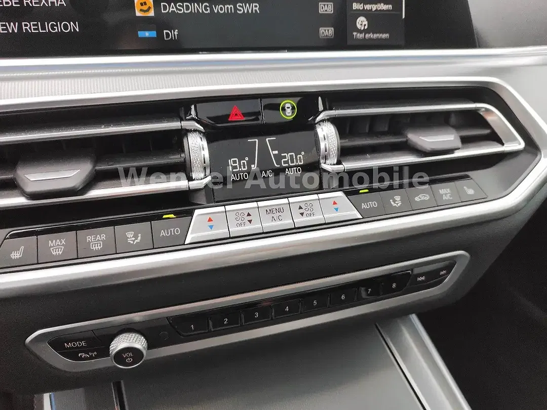 BMW X5 - Thumbnail 25