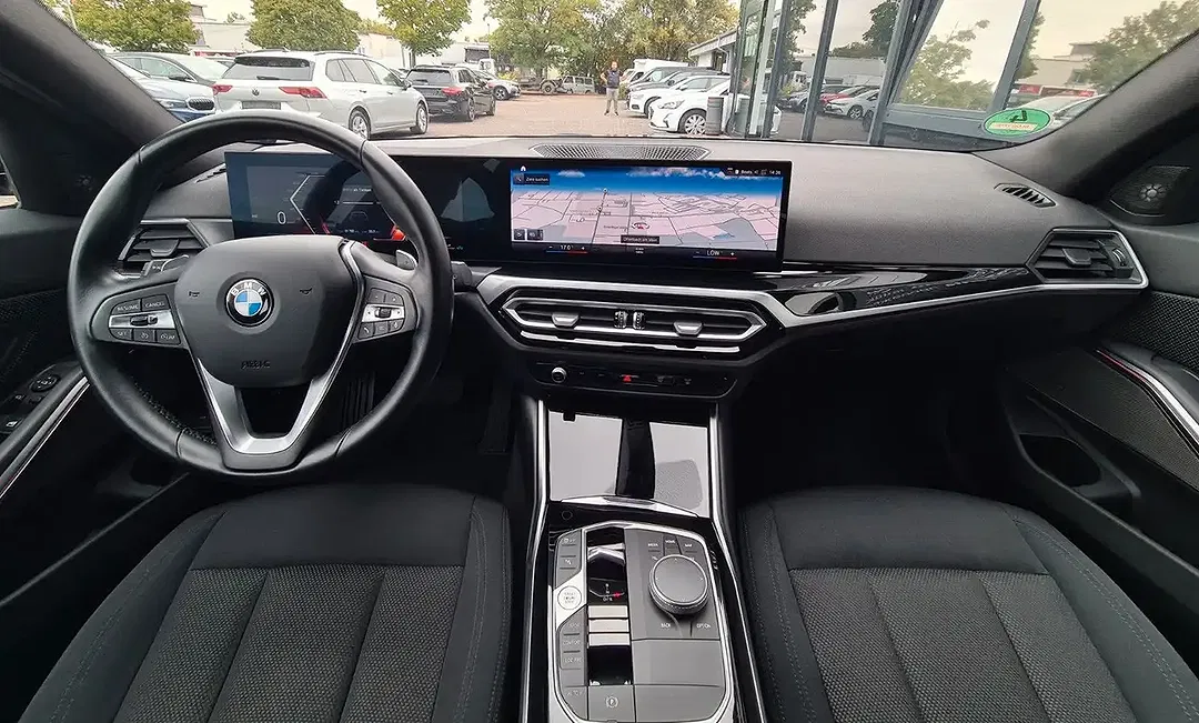 BMW 320 - Thumbnail 11
