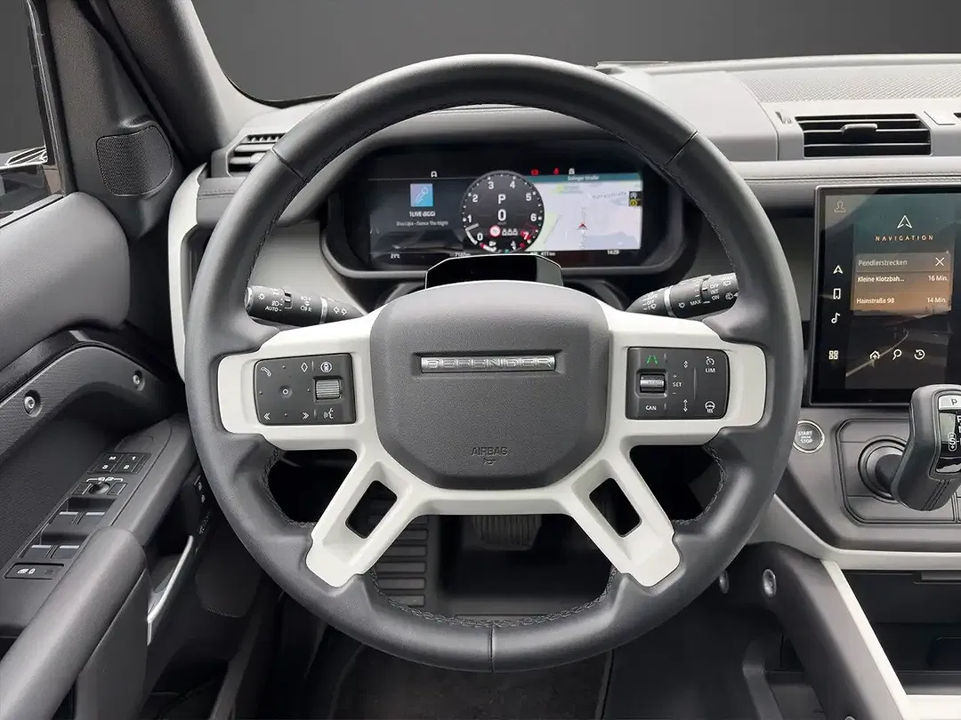 Land Rover Defender - Thumbnail 13