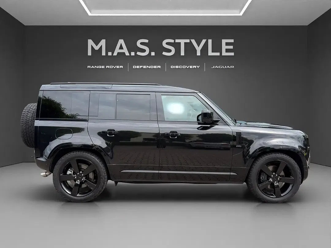 Land Rover Defender - Thumbnail 9